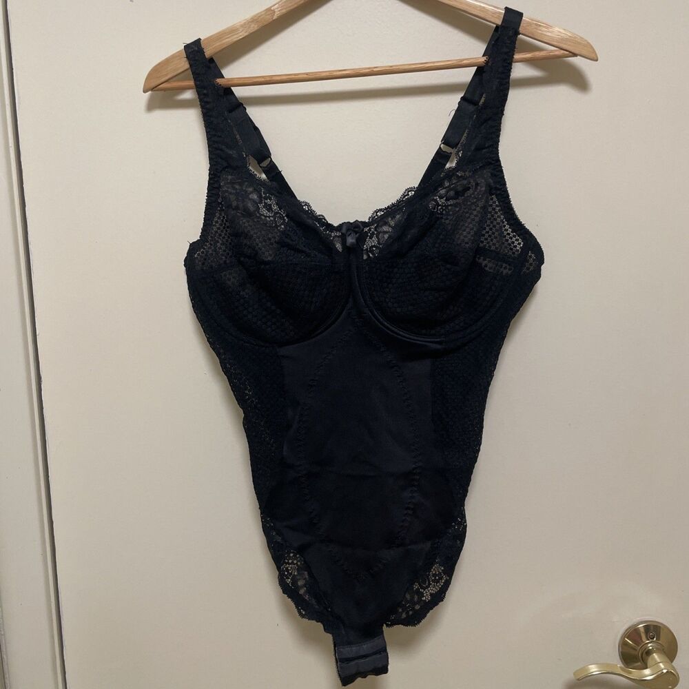 Vintage 80s Black Shape wear Bodysuit Size 40D Goddess Gusset Hooks Lace